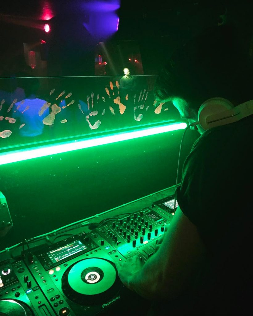 dj-for-hire-playing-in-nyc